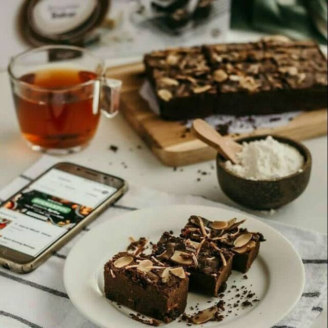 

BROWNIES BAKAR AMANDA