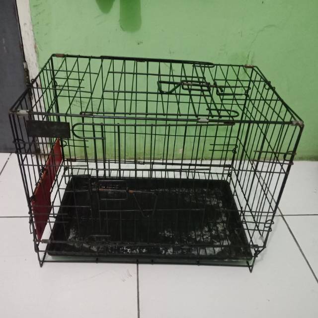 Kandang besi kucing