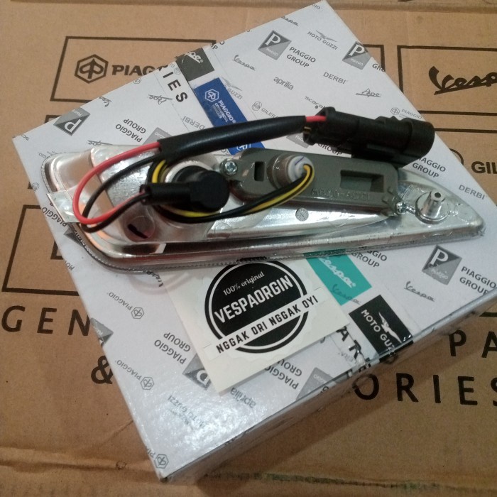LAMPU SEIN DEPAN KANAN VESPA SPRINT PRIMAVERA