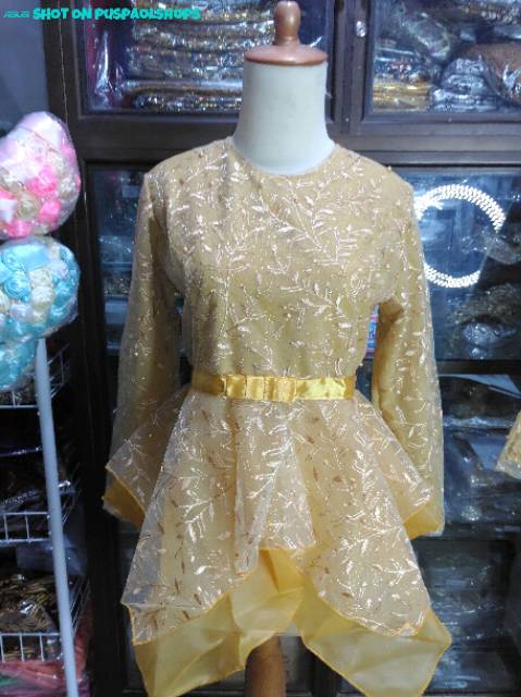 Kebaya pager ayu gold motif tile akar puring/ kebaya wisuda/ kebaya kekinian