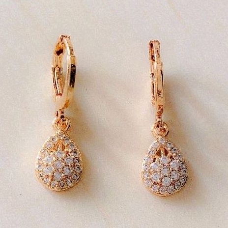 Anting Wanita Model Oval Rintik Air Zirconia Gold