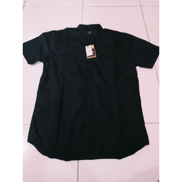 kemeja hitam polos pendek pria