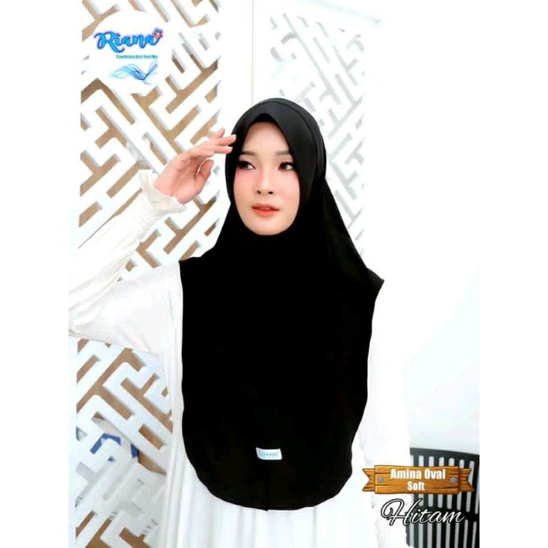 HIJAB RIANA TERNYAMAN-Hitam