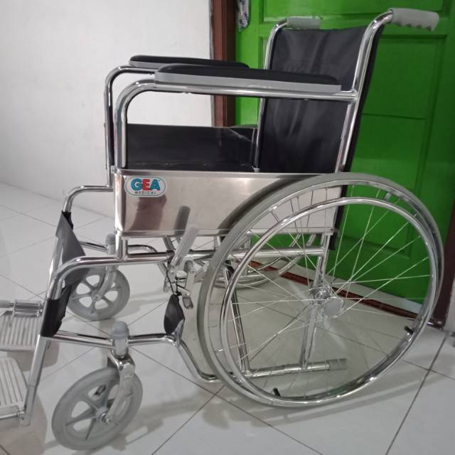 Kursi roda gea medical