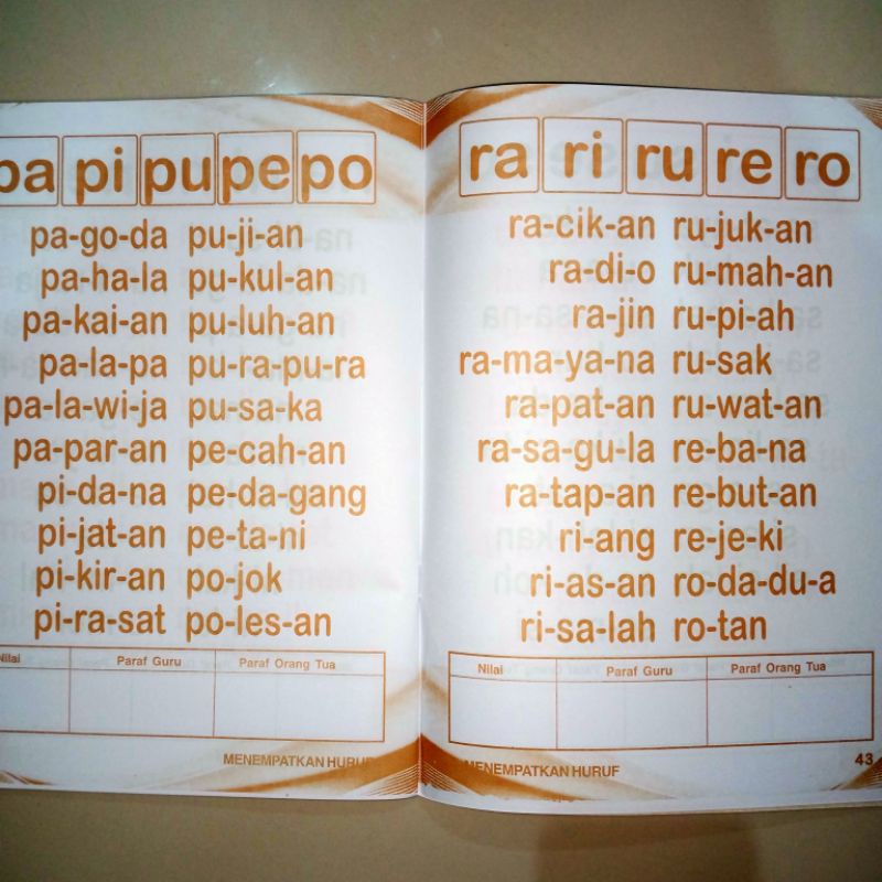 buku anak, buku mengenal dan pintar menempatkan huruf A4 (21×30cm)