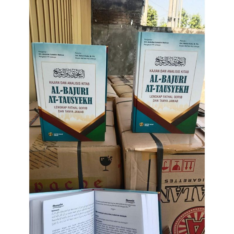 assalamualaikum,,,selamat datang ditoko kami, terjemah kajian dan analisis Kitab Bajuri & Tausyeh