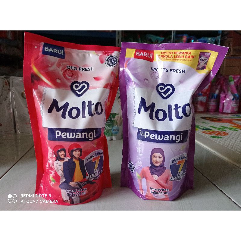 Kemasan Baru Molto Softener Pelembut Dan Pewangi Pakaian 820ml