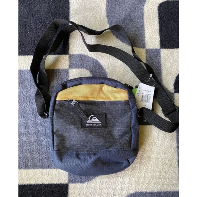 tas selempang Quiksilver original f136