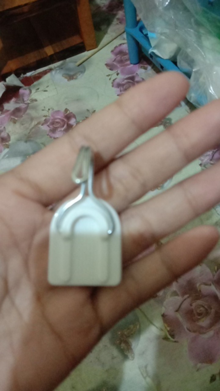 Gantungan Hook Kail Multifungsi Serbaguna Kecil Mini Tempel Untuk Kunci Topi Cantelan