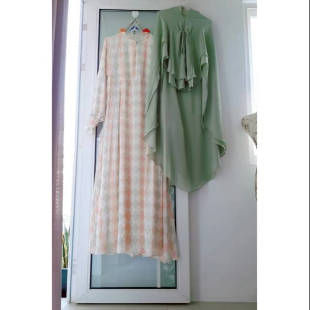 Safina tartan set by Qnanz