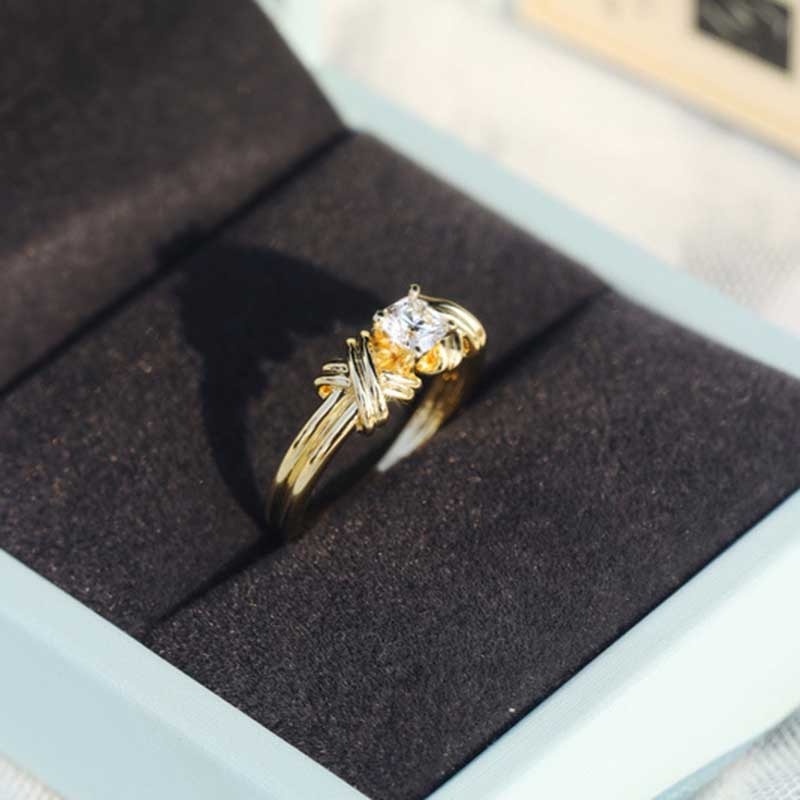 18k Emas Baja Titanium Cincin Pernikahan Kristal Berlian Fashion Perhiasan Wanita Sederhana Rings