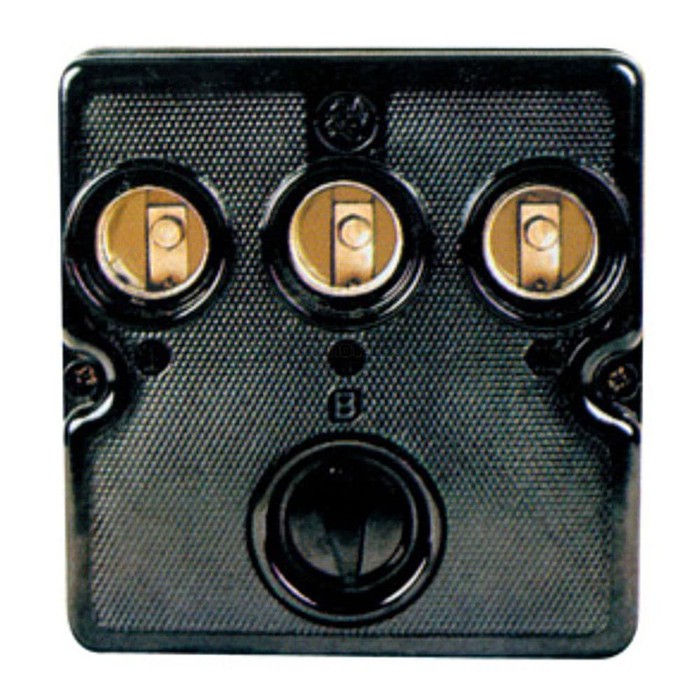 Broco 713 - Fuse Box 3 Group