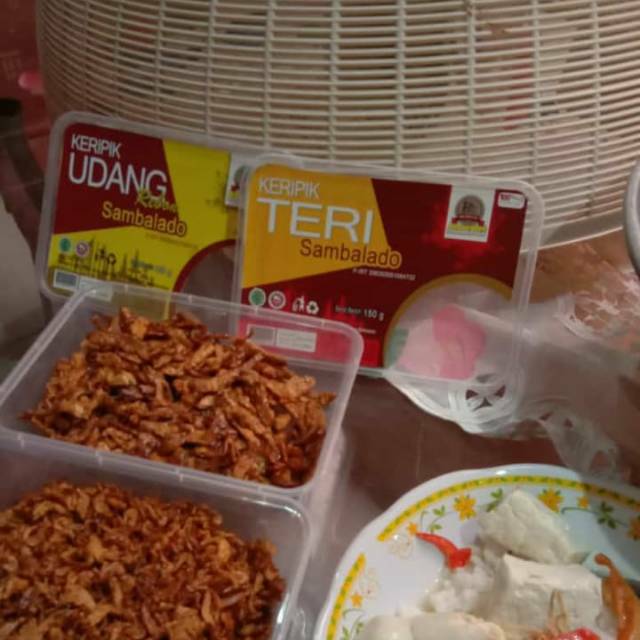 

Keripik Sambalado Udang /Teri Lagi Hits