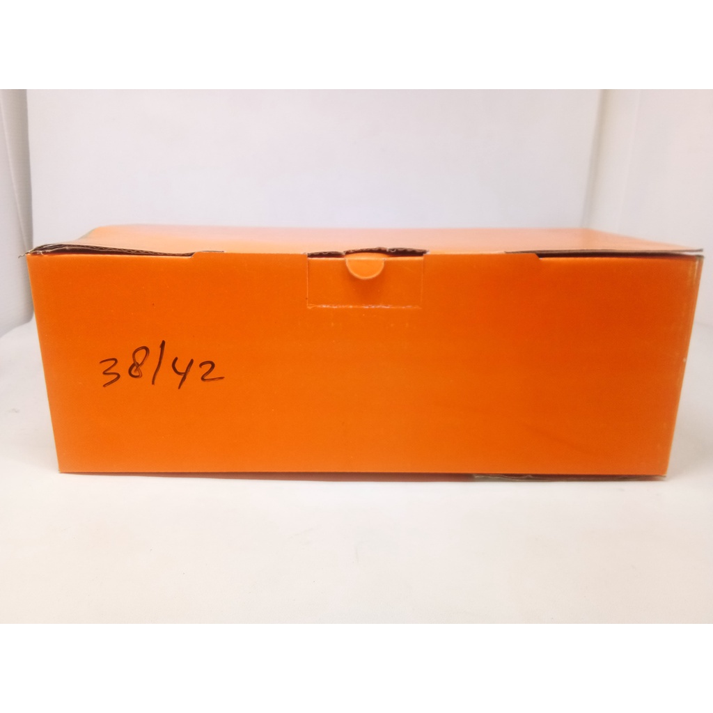 Dus Orange Sepatu Sandal 28x14.5x10