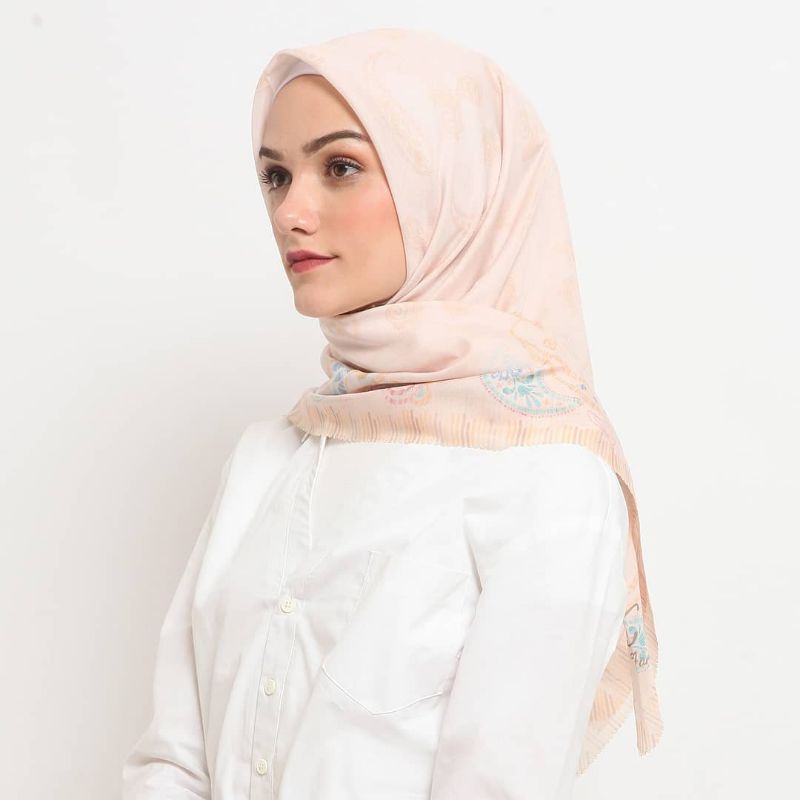 Hijab Lubaba premium voal scarf by Kla Itang Yunasz