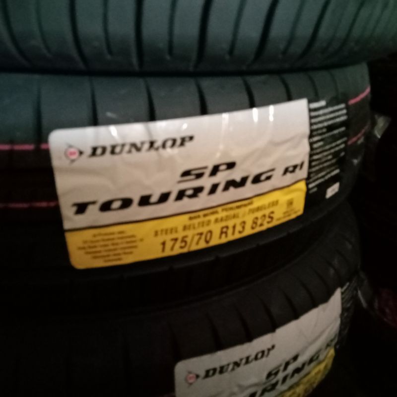 ban 175/70-13 dunlop R1