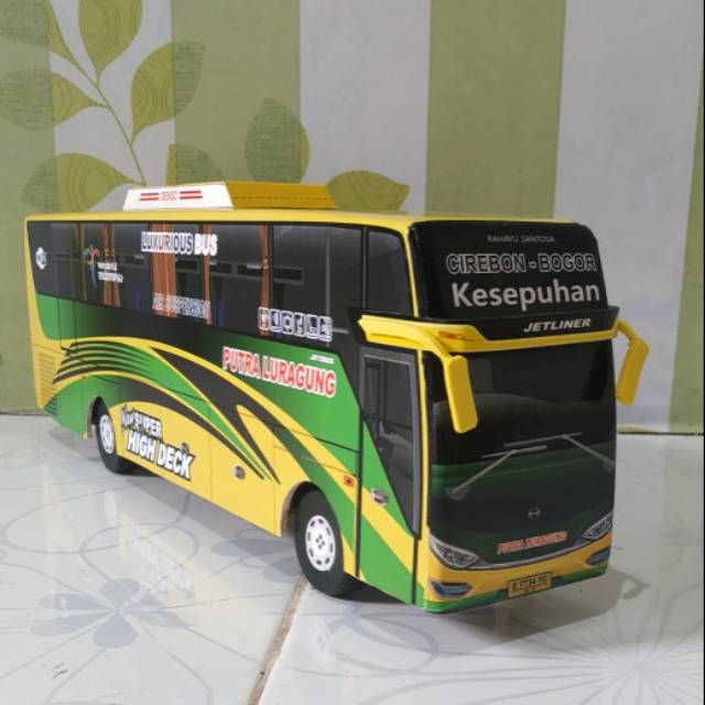 Miniatur Bus bis shd  putra Luranggung kesepuhan