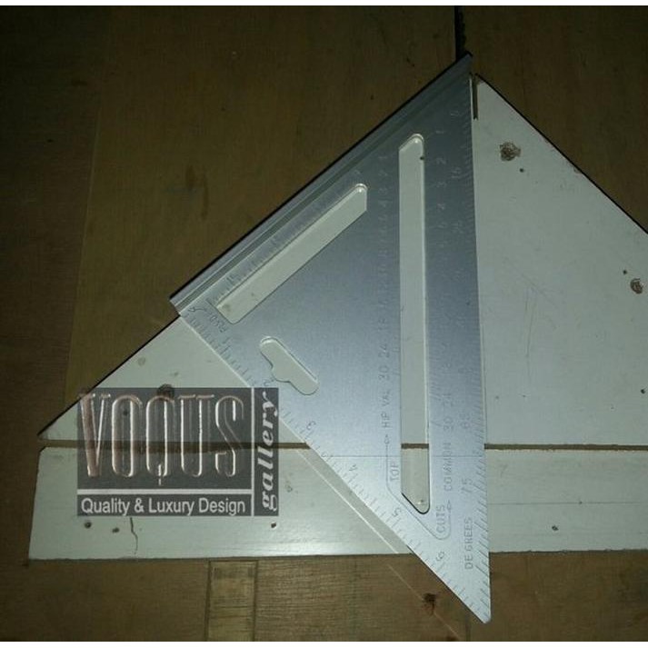

PENGGARIS SIKU SEGITIGA ALUMUNIUM PON 7 inch atau SPEED SQUARE PON BERKUALITAS