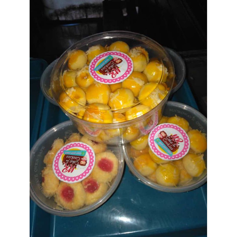 

Nastar Wisman 500gr Topping Keju Nanasnya Lumer diLidah / Thumbprint Strawberry Manis Fresh Selalu