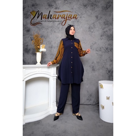 One Set by Maharajaa