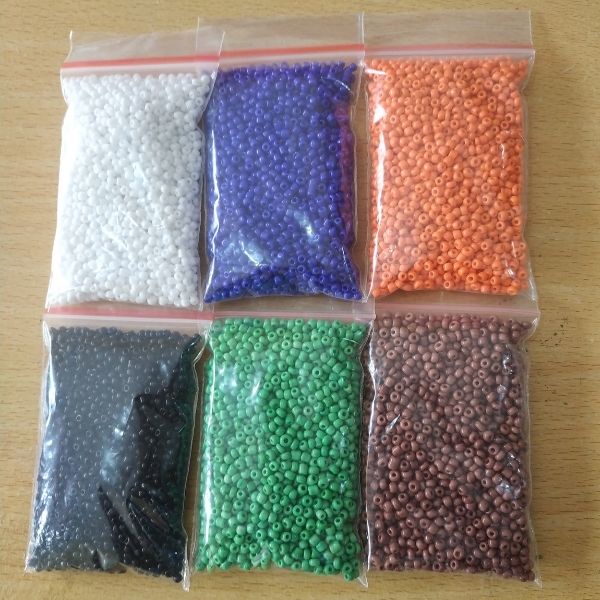 Manik-manik aksesoris Toraja