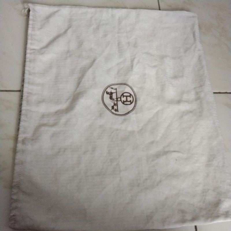 Sold Dust bag serut Hermes preloved