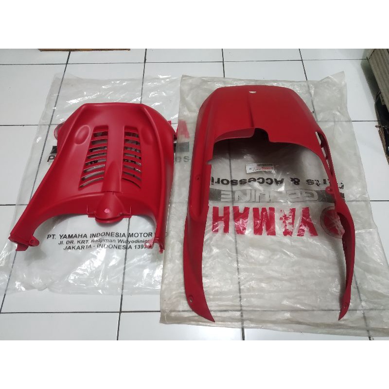 Dek cover parlong kolong paruh lumpur bawah non step yamaha mio sporty smile merah original