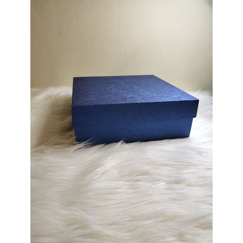 

hardbox, kotak kado , ukuran 22*22*8 , custom