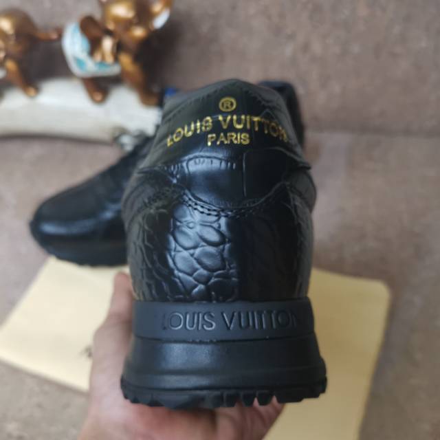 Sepatu lv sneaker mirror quality lou is vuitton shoes