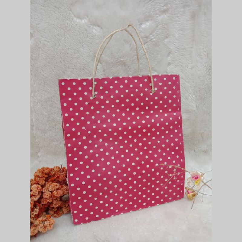

paperbag polkadot pink