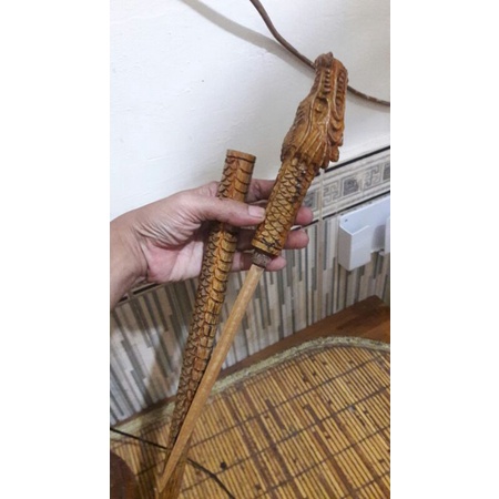 Tongkat  komando keris  ukir naga / tongkat kayu kelor mas