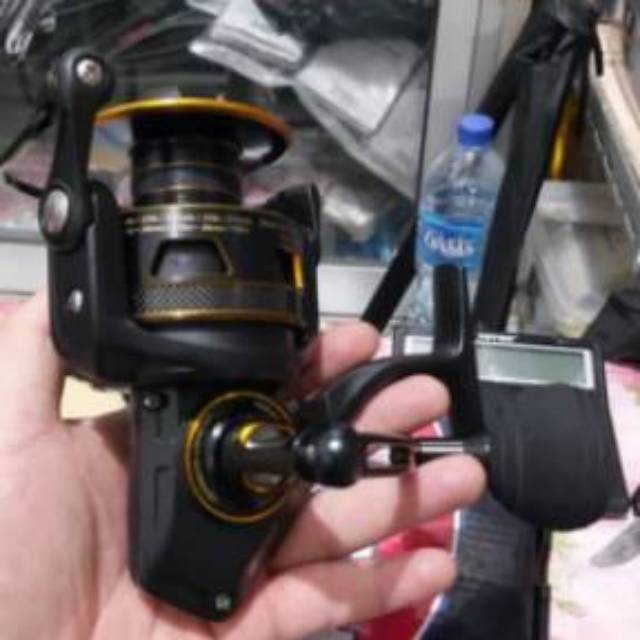 Reel penn clash CLA6000