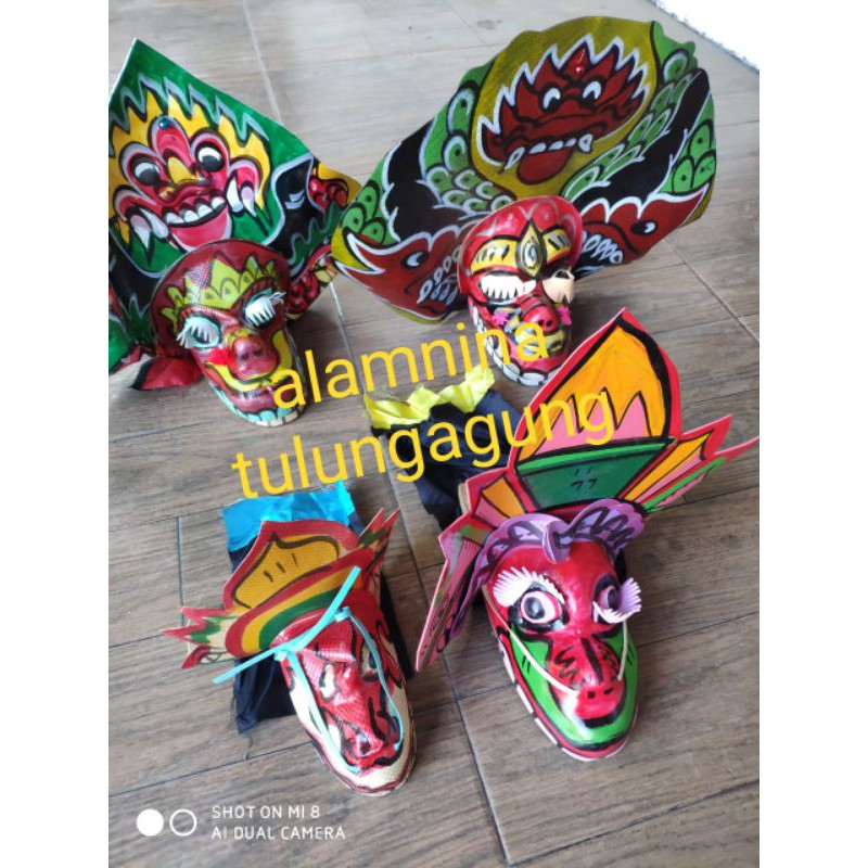 barongan spon anak dihiasi kain kecil