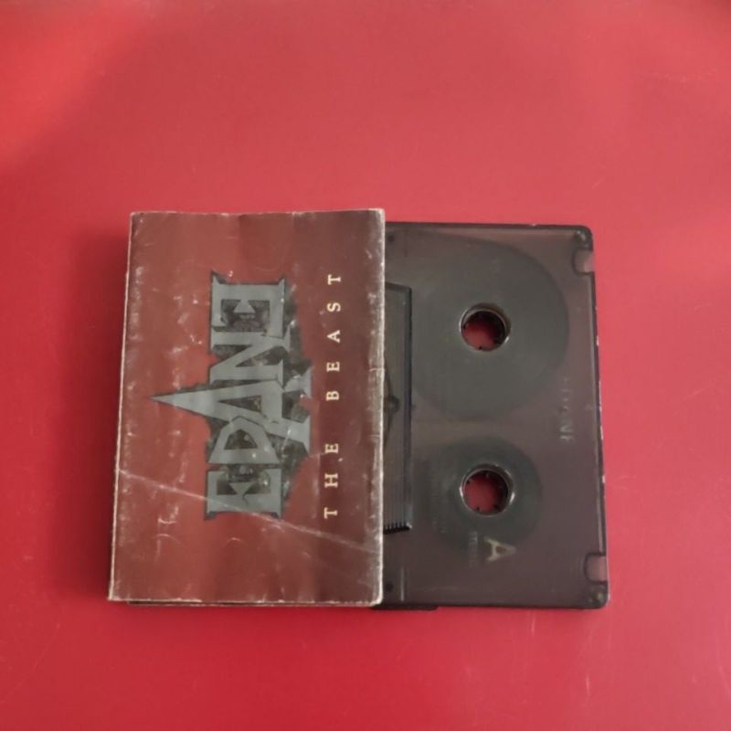 Kaset Pita Edane The Beast