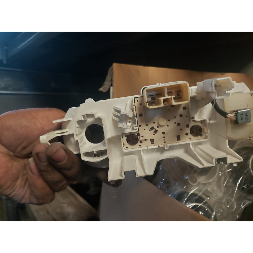 Saklar AC Innova 2004 - 2019 tipe G & E