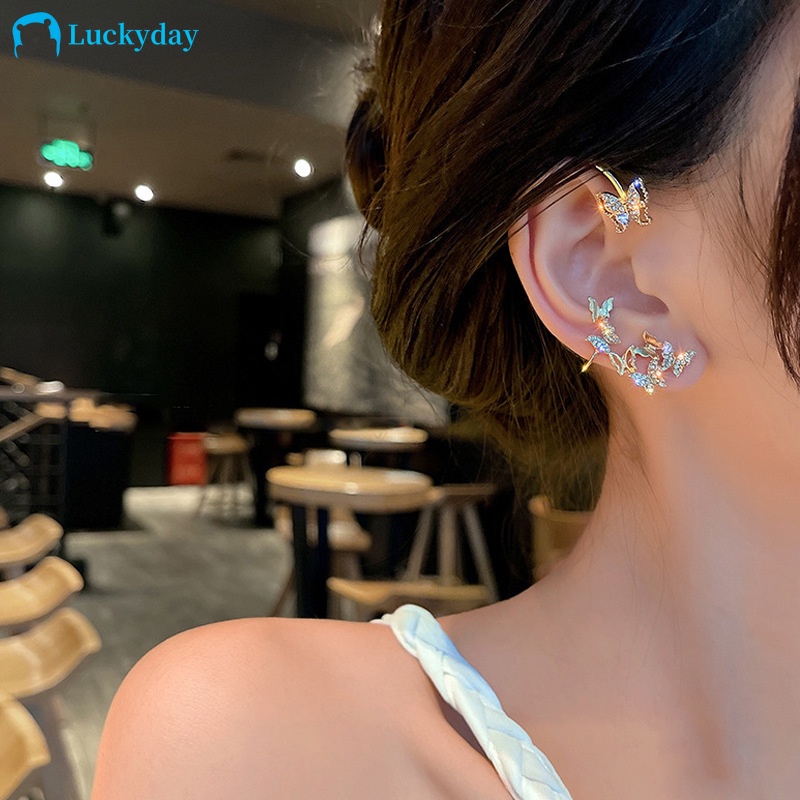 YEEZII Anting Kait Gantung Desain Kupu-Kupu Hias Kristal Warna Gold Untuk Wanita