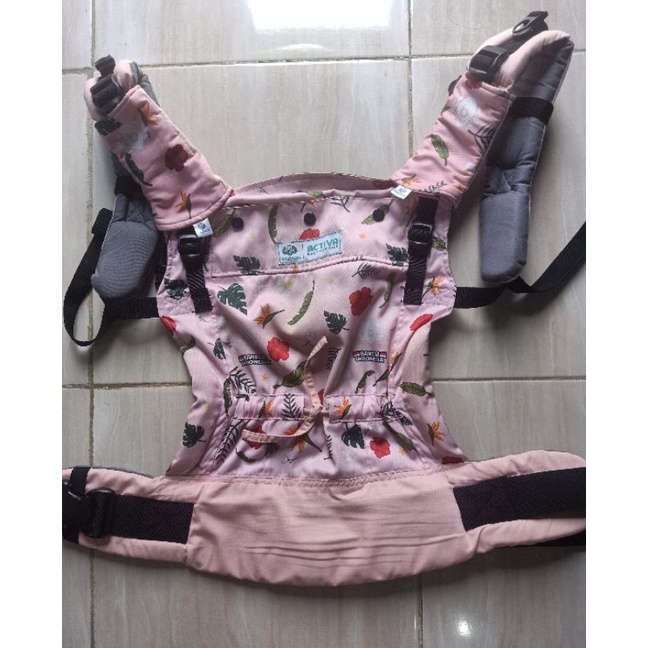preloved activa baby carrier + teethingpad  bayiku.id