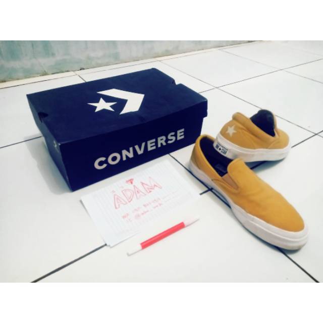 Converse slip gold