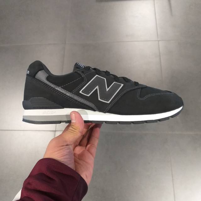 new balance 996 v2