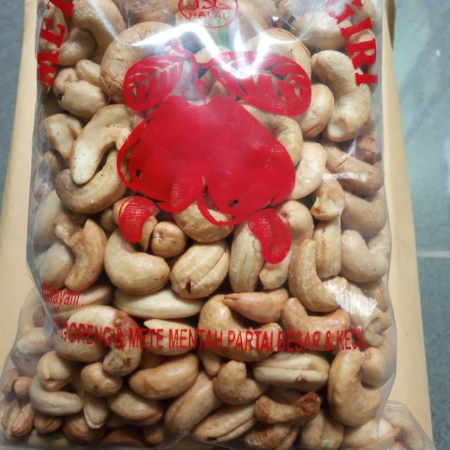 

Kacang mede atau mete