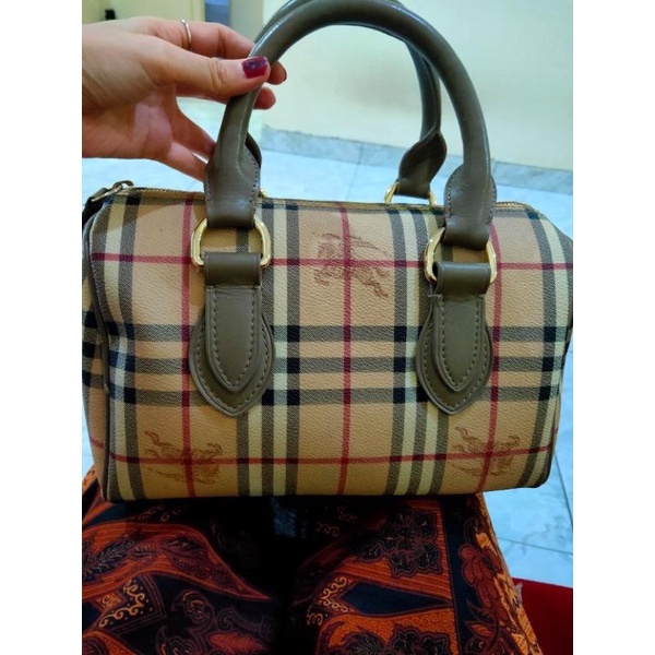 Preloved  Burberry Haymarket Bowling Bag Original