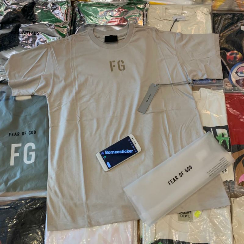 FEAR OF GOD T-SHIRT / LOGO FG BELUDRU