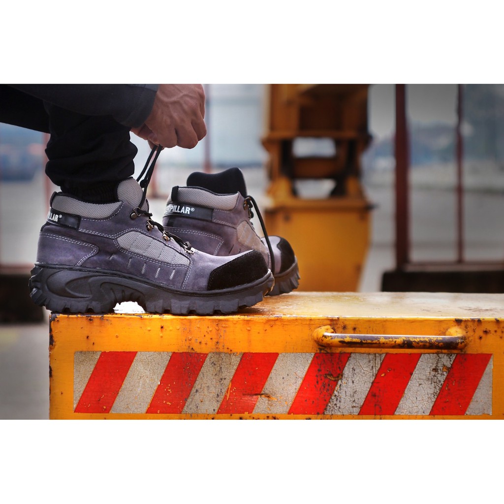 Sepatu Caterpillar ujung besi tinggi 6 inc