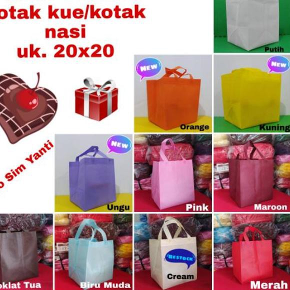 

Dijual.. Tas spunbond polos nasi kotak / kotak kue uk.20x20 - HLB 272420