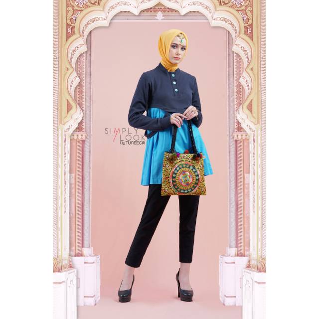 TUNEECA LUCENT SHANAYA

Sku: SL-0319040 / Kategori: Shirt / Release: TASTE OF ASIANS