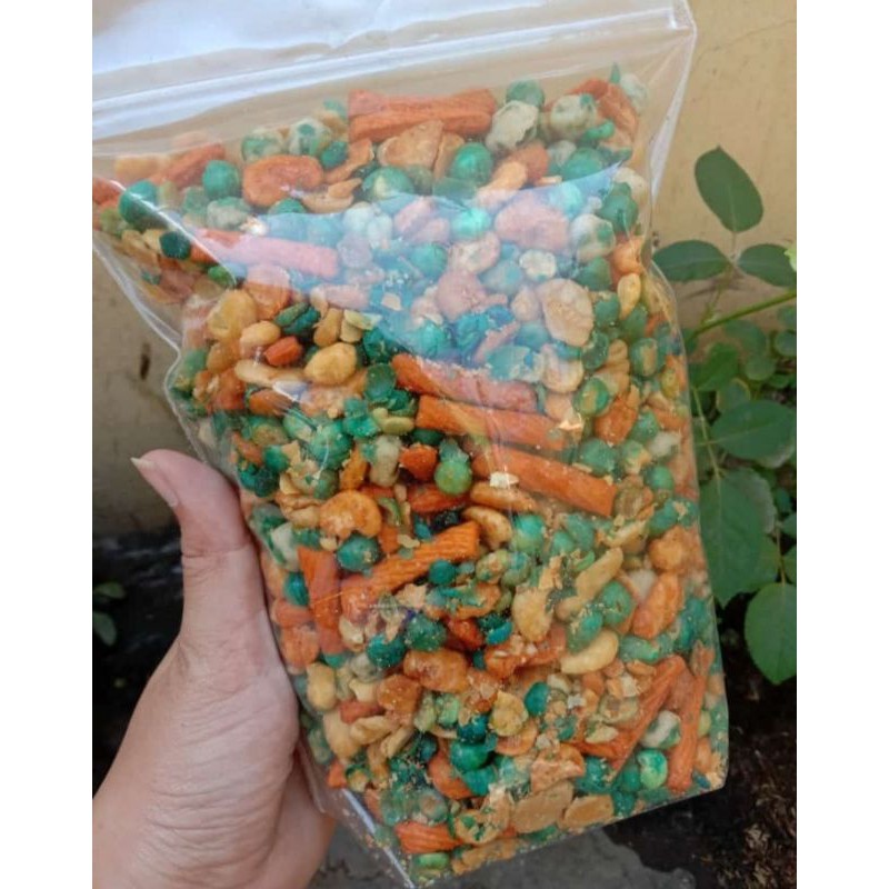 

KACANG MIX 250GR // KACANG MIX SERBA ADA