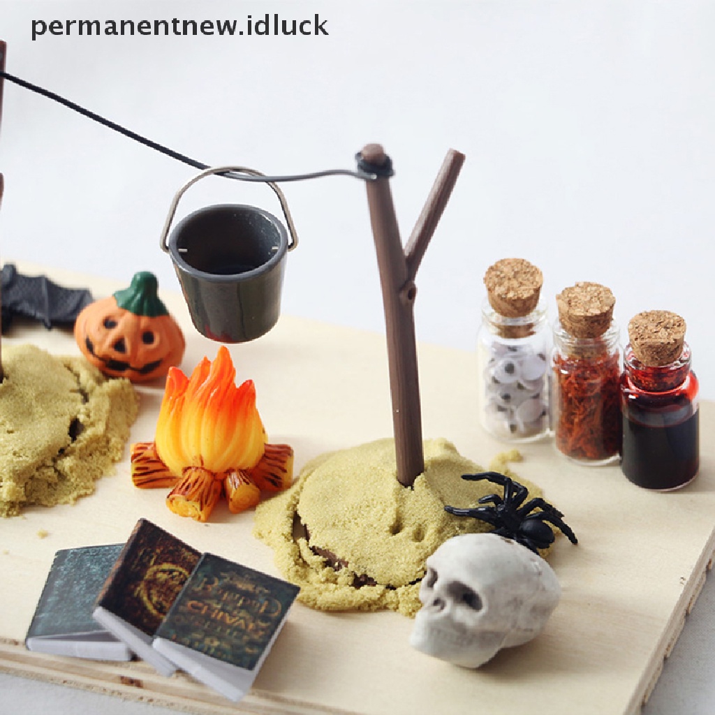 Luckypermanent 1 Set Mainan Miniatur Sapu + Laba-Laba + Kelelawar Skala 1: 12 Untuk Dekorasi Rumah Boneka