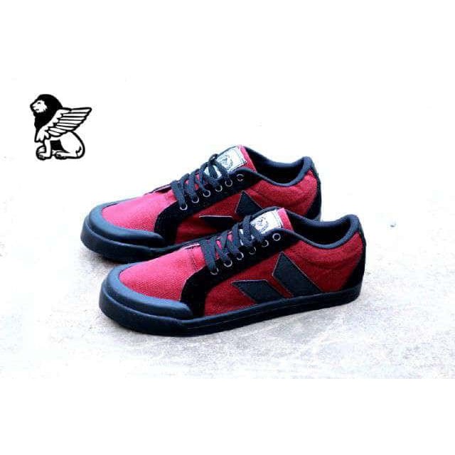 SEPATU PRIA SNEAKERS MACBETH VEGAN BLACK WHITE