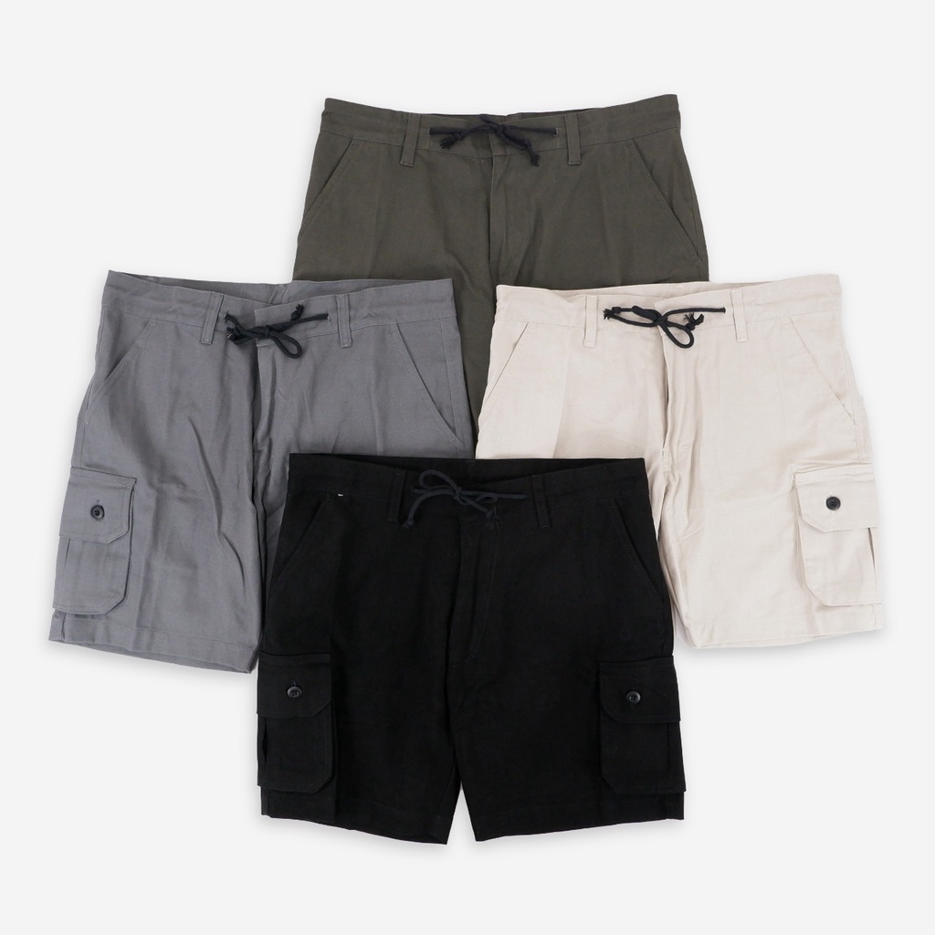 Celana cargo pendek// CARGO PANTS