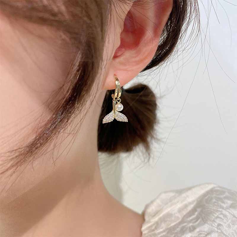 Anting Tusuk Gantung Temperament Desain Ekor Ikanmutiaraberlian Imitasi Gaya Korearetrouniksimpleelegan Untuk Wanita